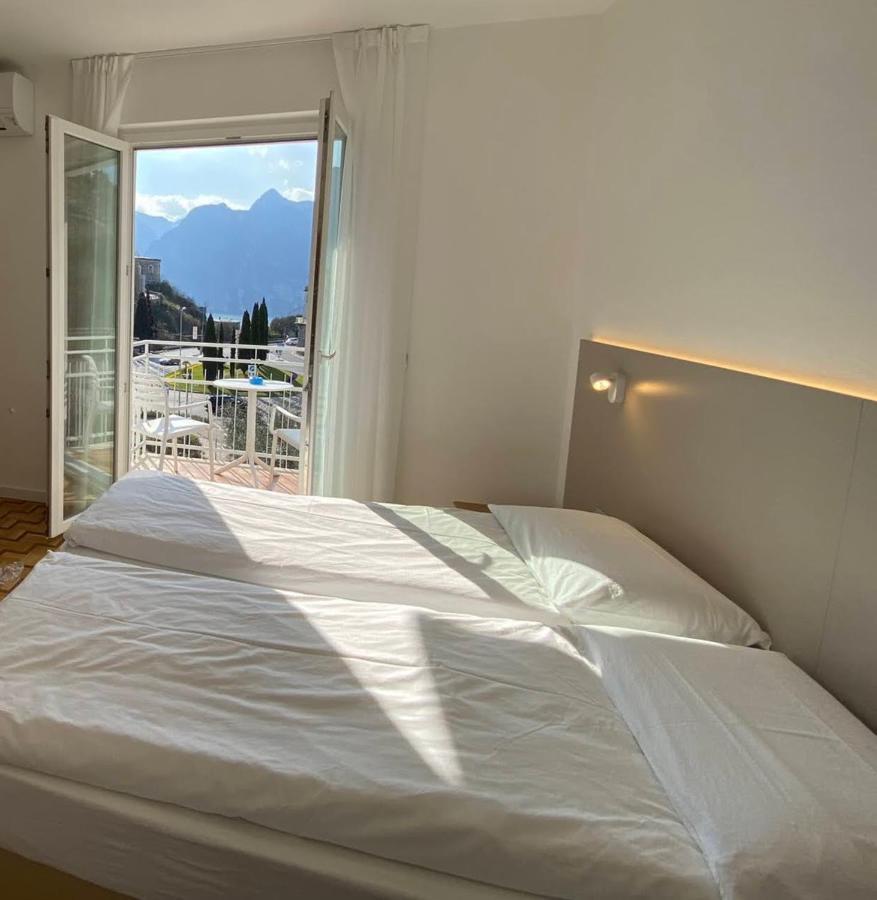 Albergo Garni Francesco Torbole Sul Garda Zewnętrze zdjęcie