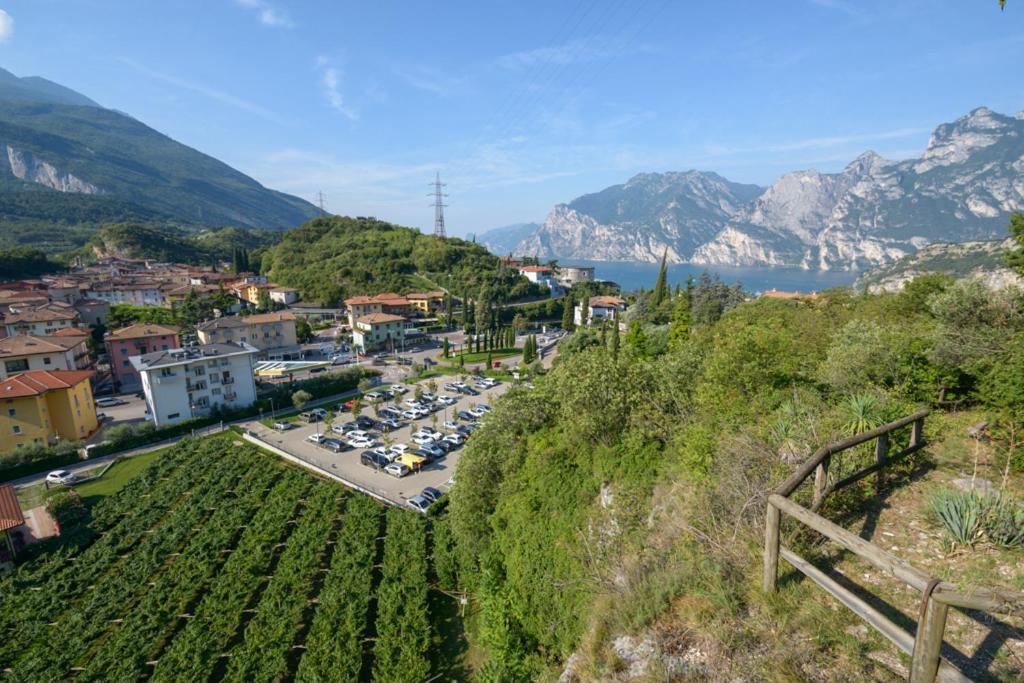Albergo Garni Francesco Torbole Sul Garda Zewnętrze zdjęcie