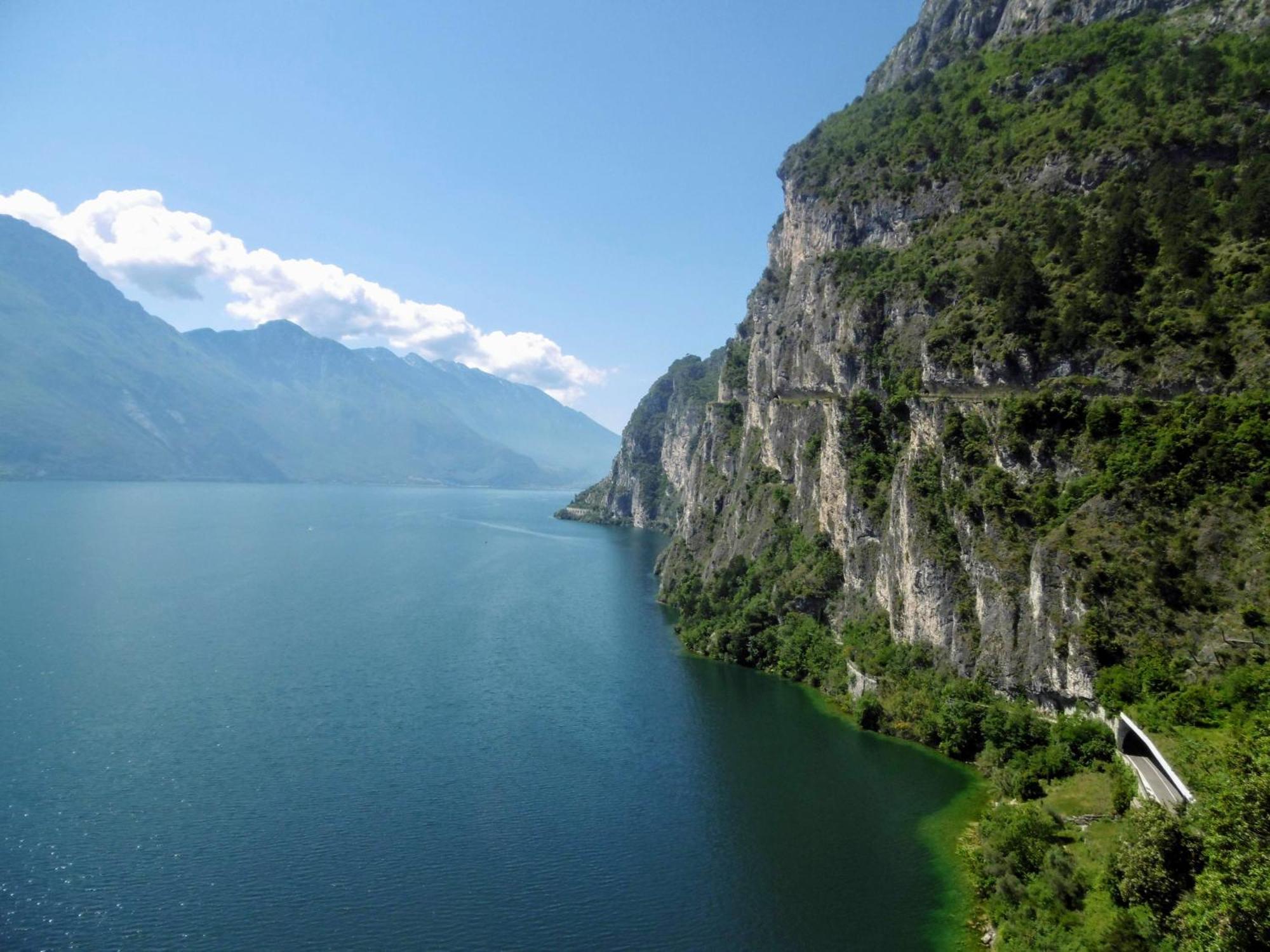 Albergo Garni Francesco Torbole Sul Garda Zewnętrze zdjęcie