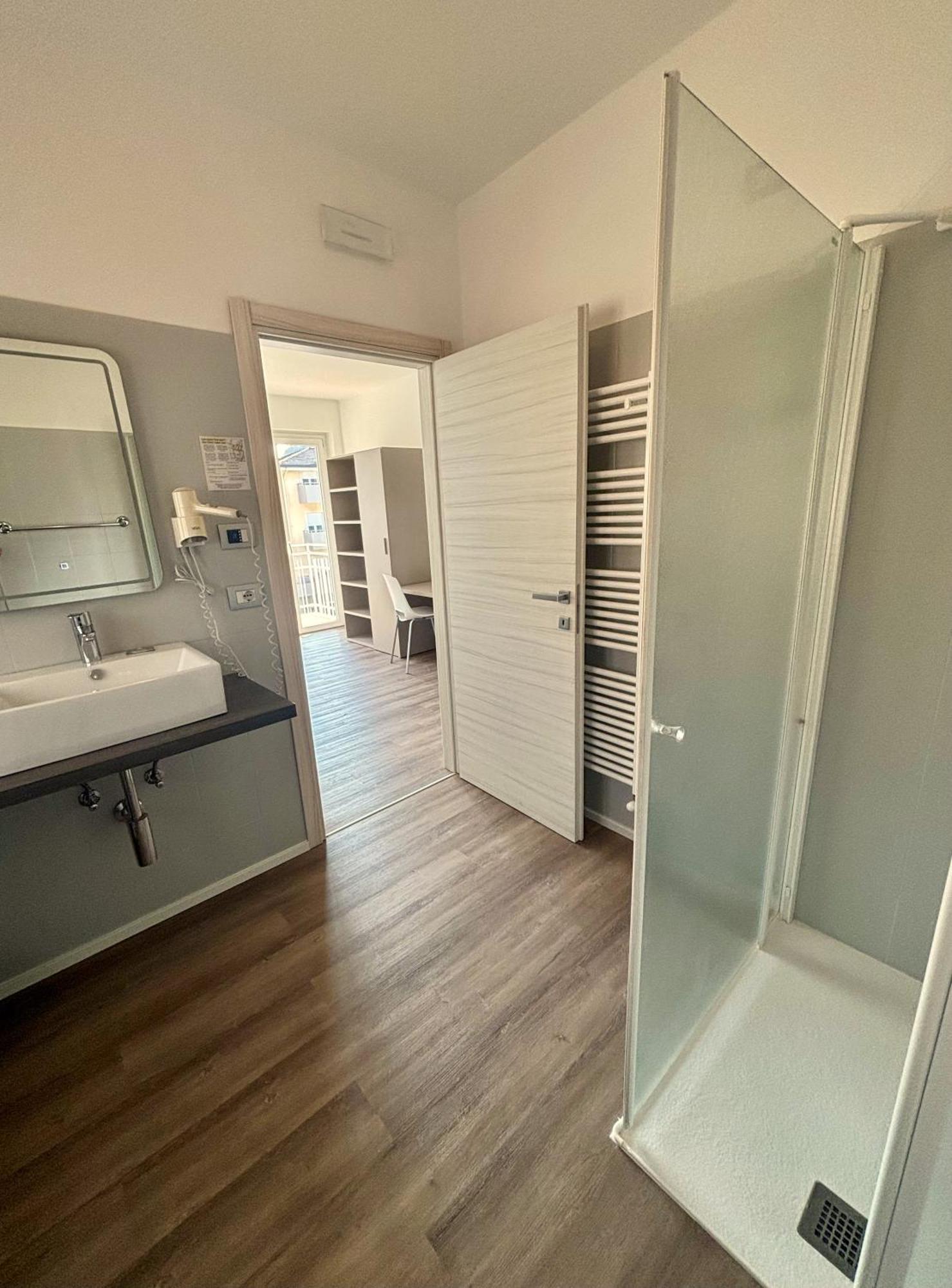 Albergo Garni Francesco Torbole Sul Garda Zewnętrze zdjęcie
