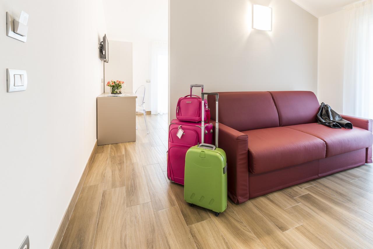 Albergo Garni Francesco Torbole Sul Garda Zewnętrze zdjęcie